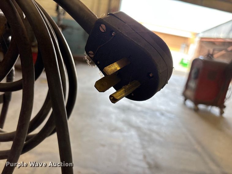 image for item EO4428 Lincoln Arc Welder Idealarc 250-250 welder
