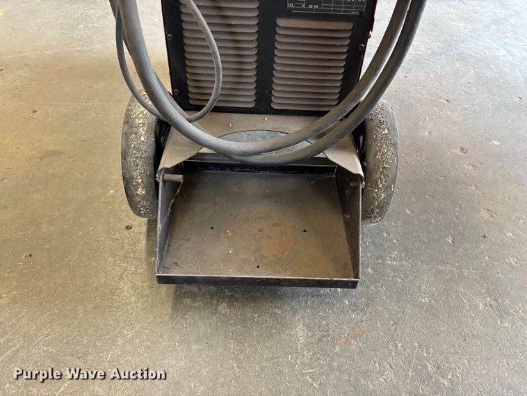 image for item EO4430 Lincoln Electric Wire-Matic 225 welder