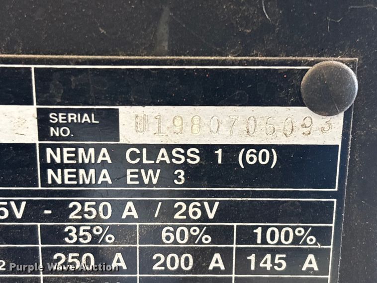 image for item EO4430 Lincoln Electric Wire-Matic 225 welder