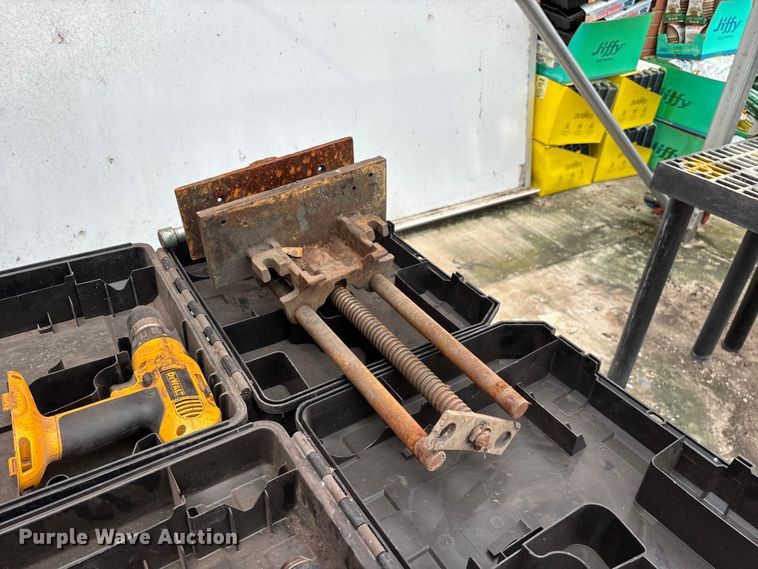 image for item EO4433 Power tools