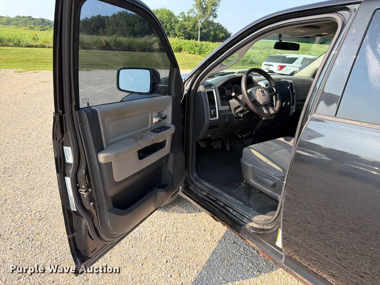 image for item EO8614 2010 Dodge Ram 1500 Ext. Cab pickup truck