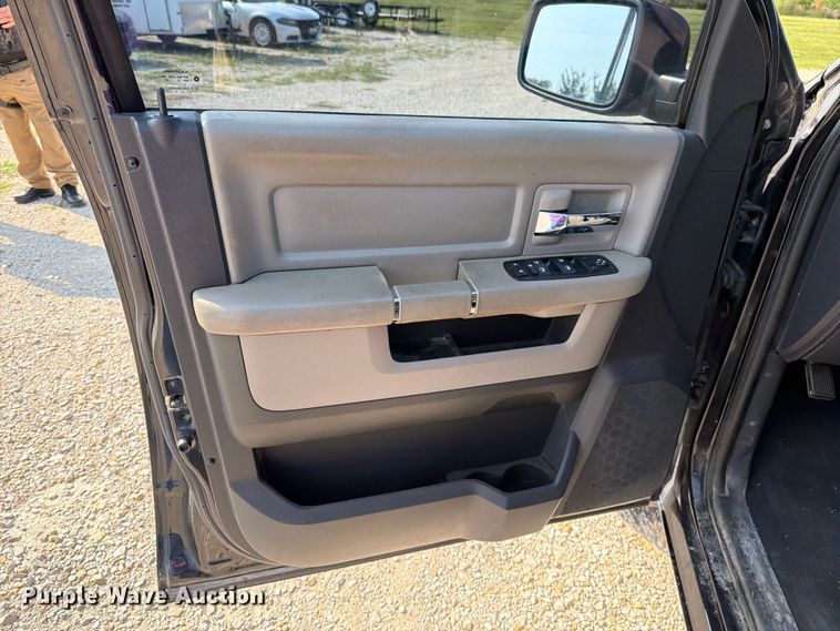 image for item EO8614 2010 Dodge Ram 1500 Ext. Cab pickup truck