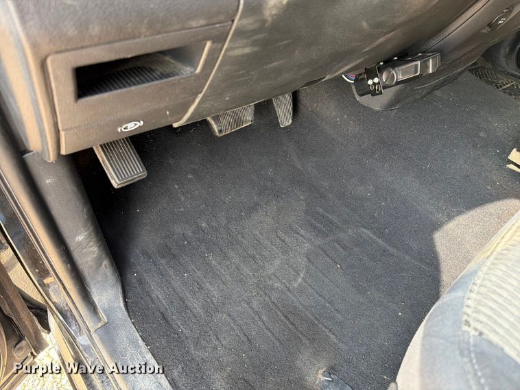 image for item EO8614 2010 Dodge Ram 1500 Ext. Cab pickup truck