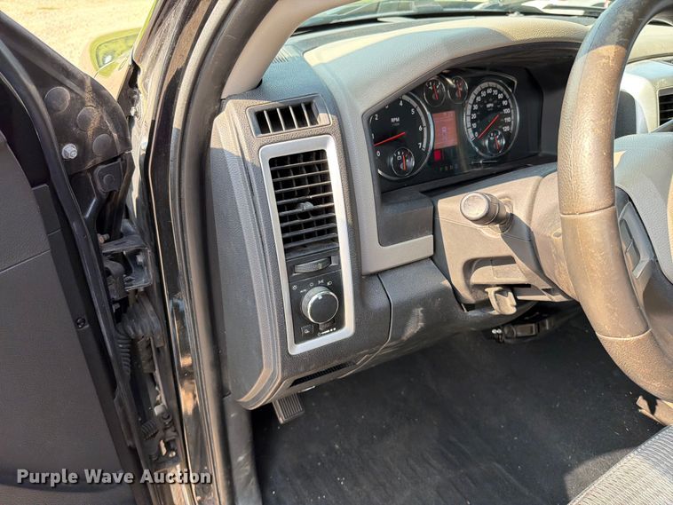 image for item EO8614 2010 Dodge Ram 1500 Ext. Cab pickup truck
