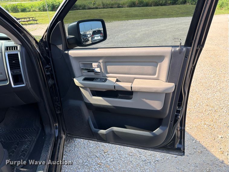 image for item EO8614 2010 Dodge Ram 1500 Ext. Cab pickup truck