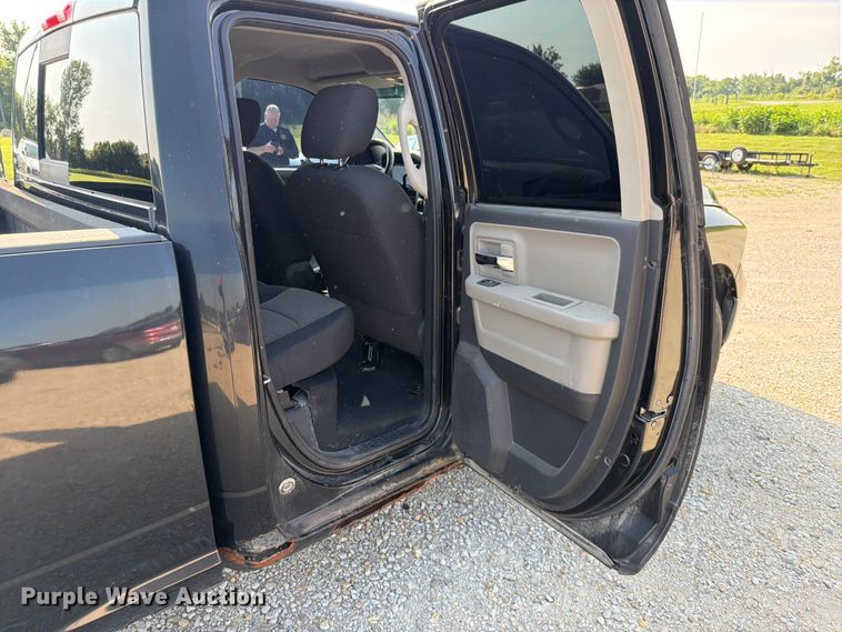 image for item EO8614 2010 Dodge Ram 1500 Ext. Cab pickup truck