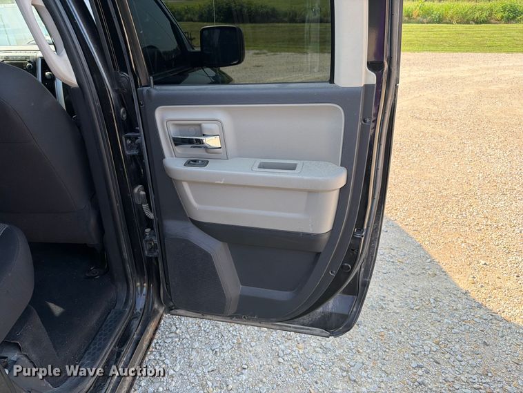 image for item EO8614 2010 Dodge Ram 1500 Ext. Cab pickup truck