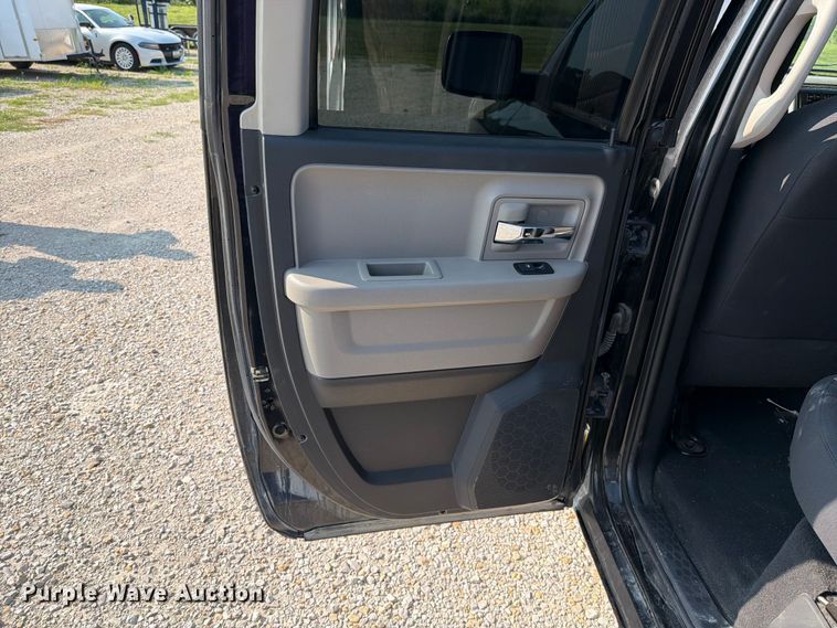 image for item EO8614 2010 Dodge Ram 1500 Ext. Cab pickup truck