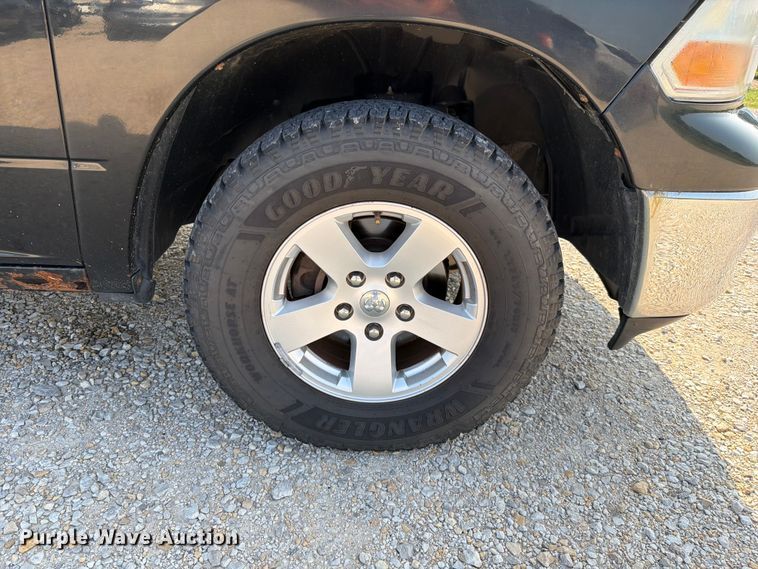 image for item EO8614 2010 Dodge Ram 1500 Ext. Cab pickup truck