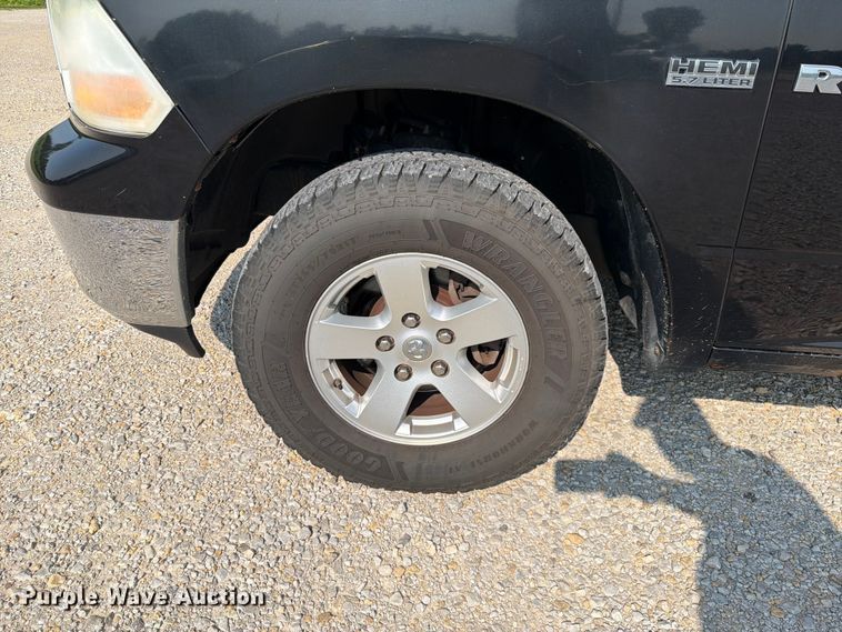 image for item EO8614 2010 Dodge Ram 1500 Ext. Cab pickup truck