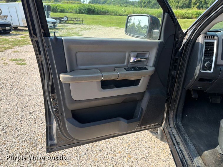 image for item EO8615 2010 Dodge Ram 1500 Ext. Cab pickup truck