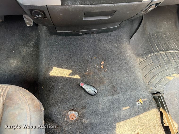 image for item EO8615 2010 Dodge Ram 1500 Ext. Cab pickup truck
