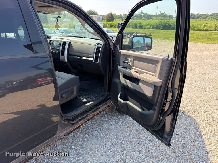 image for item EO8615 2010 Dodge Ram 1500 Ext. Cab pickup truck