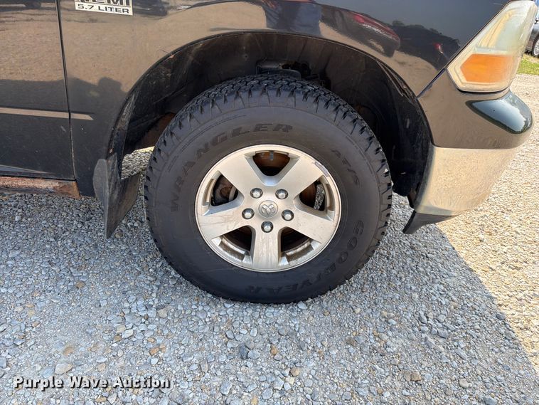image for item EO8615 2010 Dodge Ram 1500 Ext. Cab pickup truck