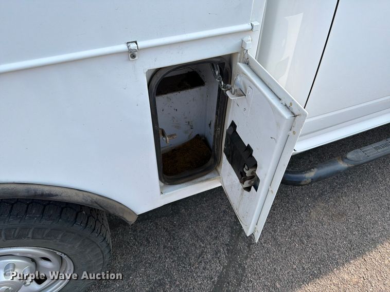 image for item ER1901 2017 RAM 2500 Crew Cab utility bed pickup truck