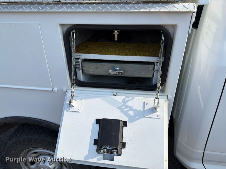 image for item ER1901 2017 RAM 2500 Crew Cab utility bed pickup truck