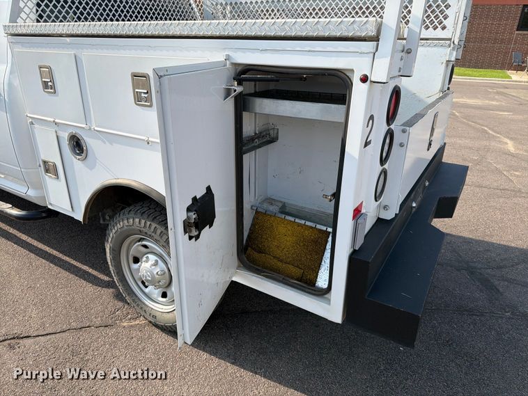 image for item ER1901 2017 RAM 2500 Crew Cab utility bed pickup truck