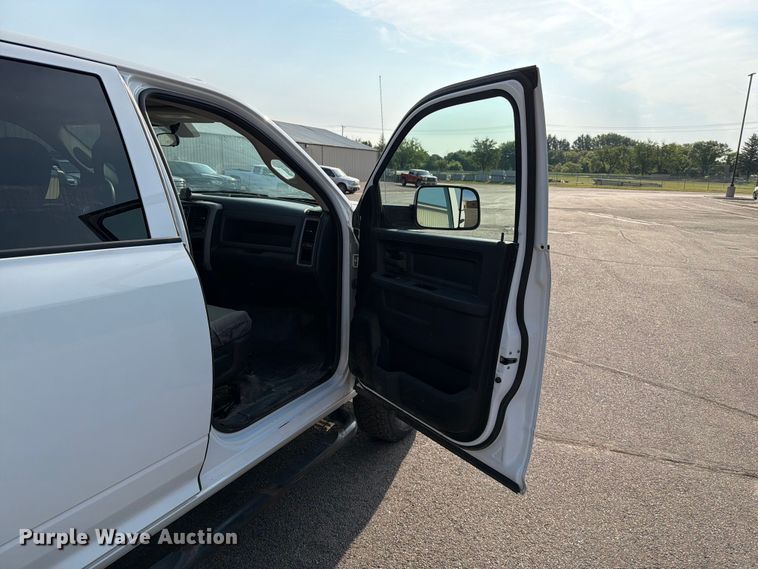 image for item ER1901 2017 RAM 2500 Crew Cab utility bed pickup truck