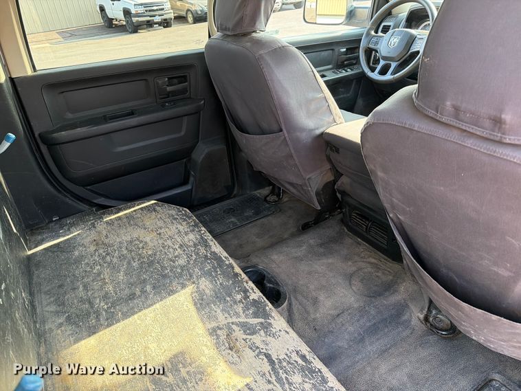 image for item ER1901 2017 RAM 2500 Crew Cab utility bed pickup truck