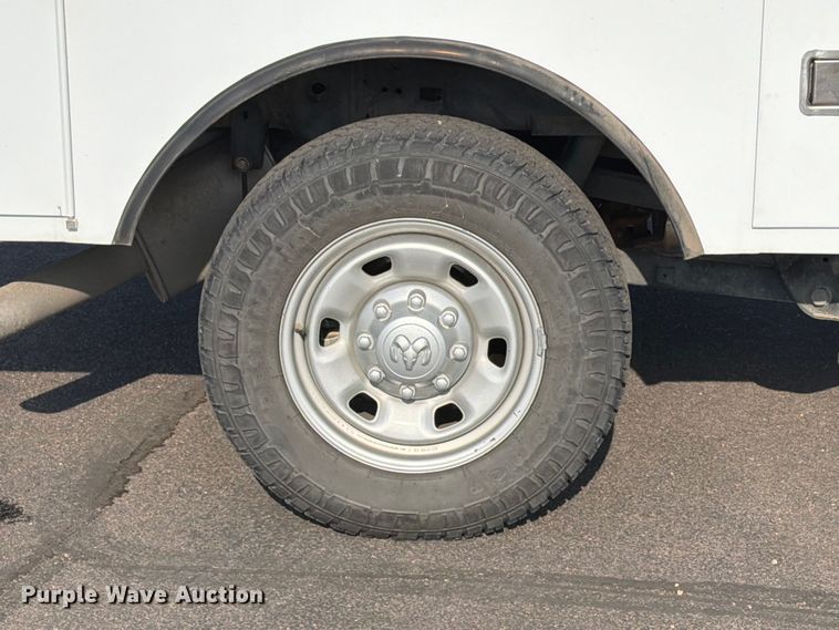 image for item ER1901 2017 RAM 2500 Crew Cab utility bed pickup truck