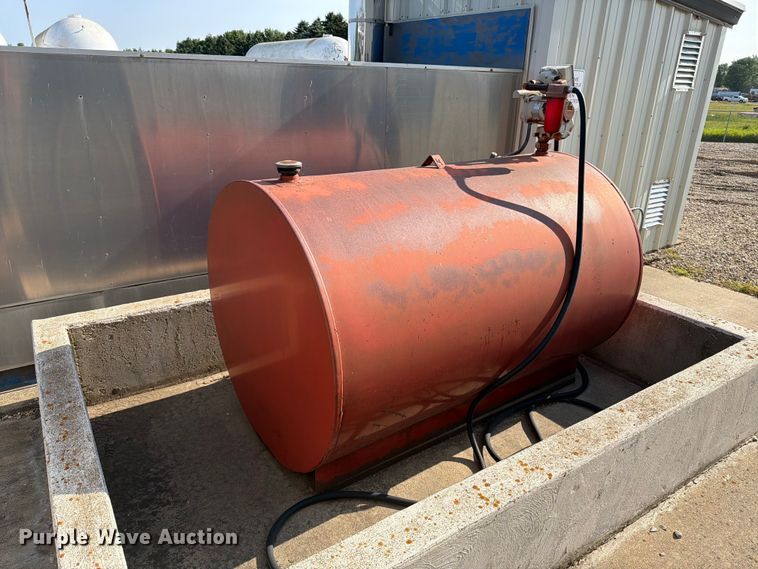 image for item ER1902 Fuel tank