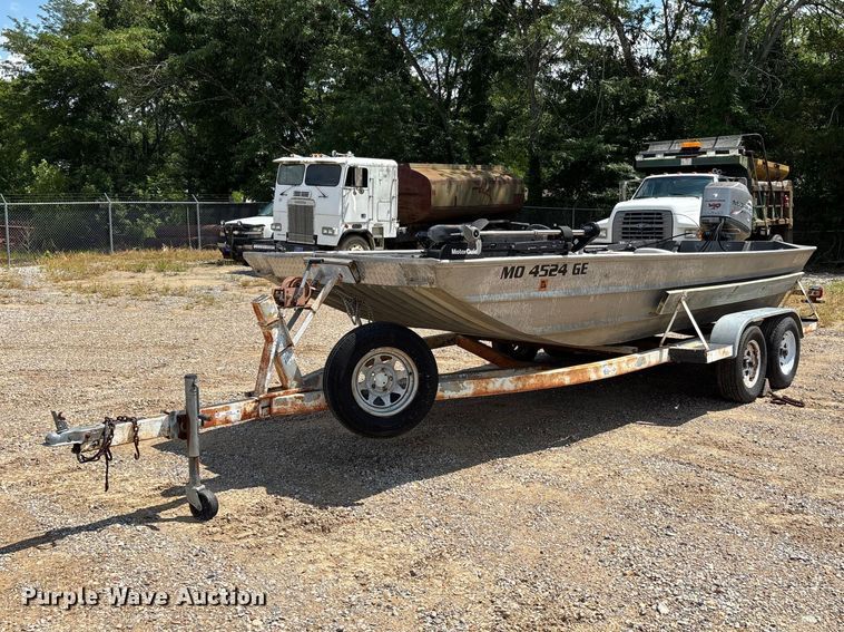 1998 Blazer boat