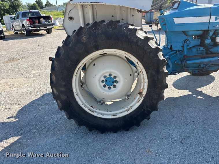 image for item ER3125 Ford 3600 tractor