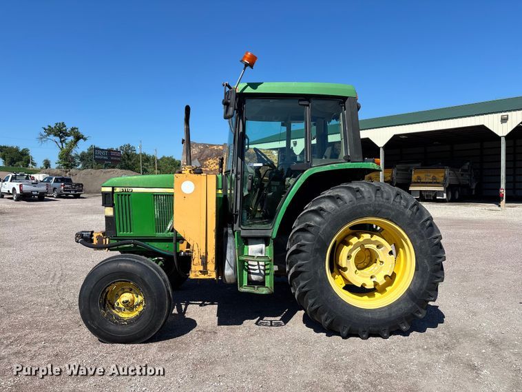 image for item ER3127 2000 John Deere 6110 tractor