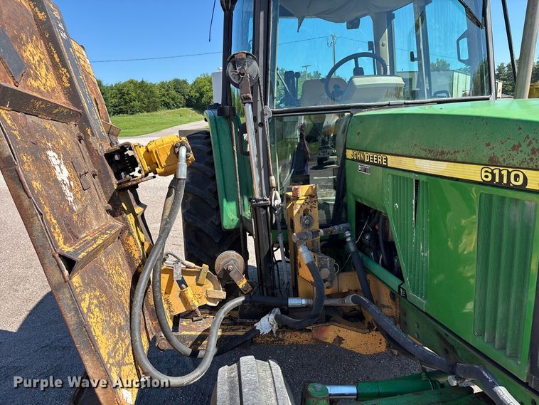image for item ER3127 2000 John Deere 6110 tractor