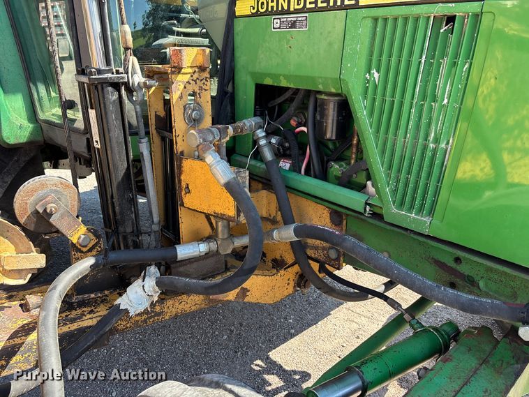 image for item ER3127 2000 John Deere 6110 tractor