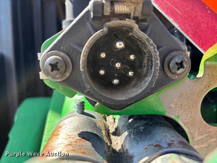 image for item ER3127 2000 John Deere 6110 tractor
