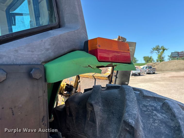 image for item ER3127 2000 John Deere 6110 tractor