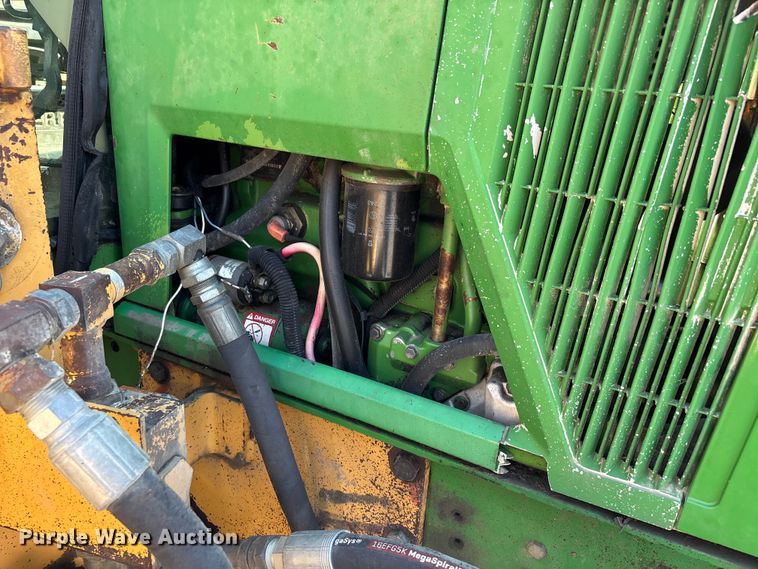 image for item ER3127 2000 John Deere 6110 tractor