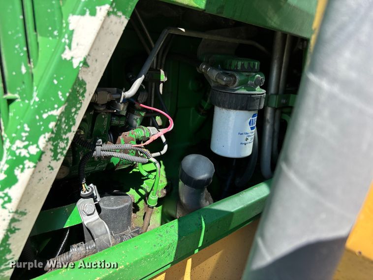 image for item ER3127 2000 John Deere 6110 tractor