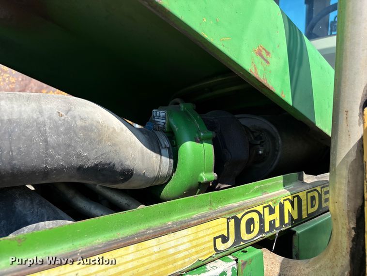 image for item ER3127 2000 John Deere 6110 tractor
