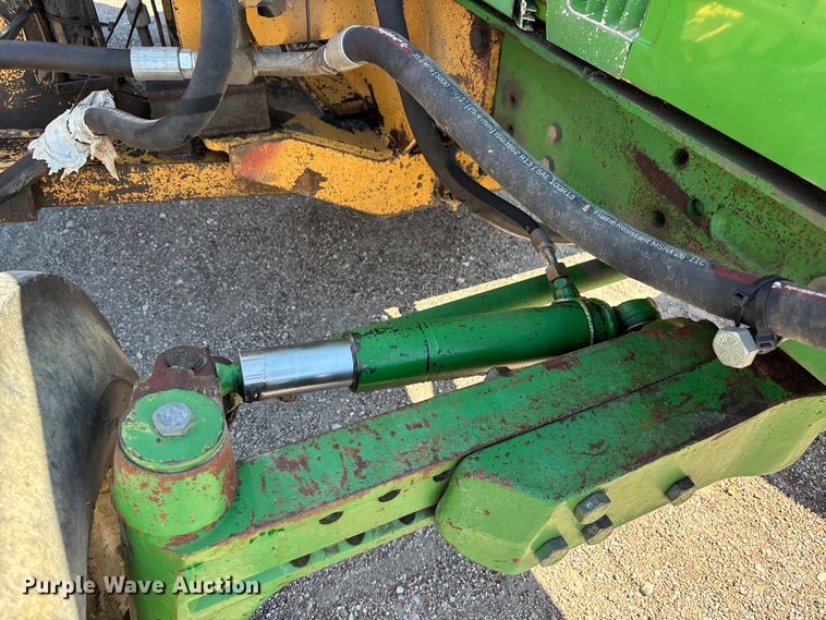 image for item ER3127 2000 John Deere 6110 tractor
