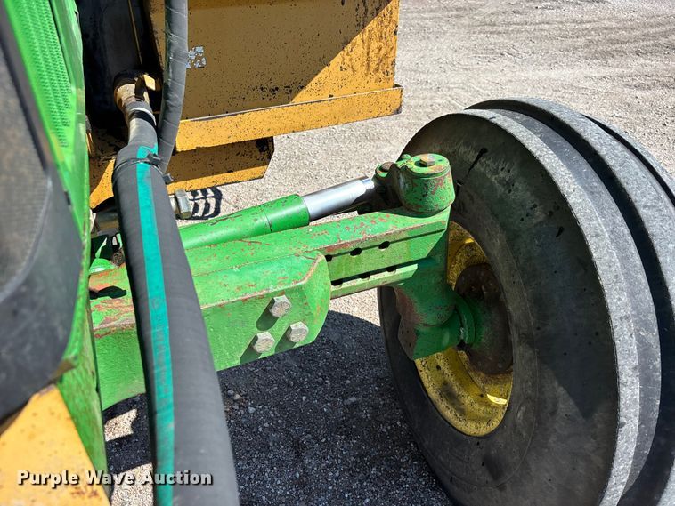 image for item ER3127 2000 John Deere 6110 tractor