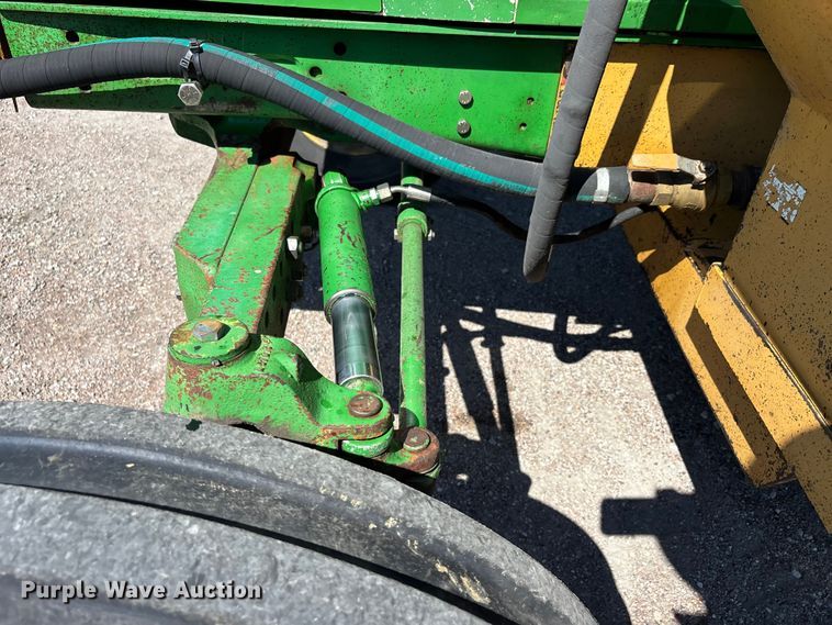 image for item ER3127 2000 John Deere 6110 tractor