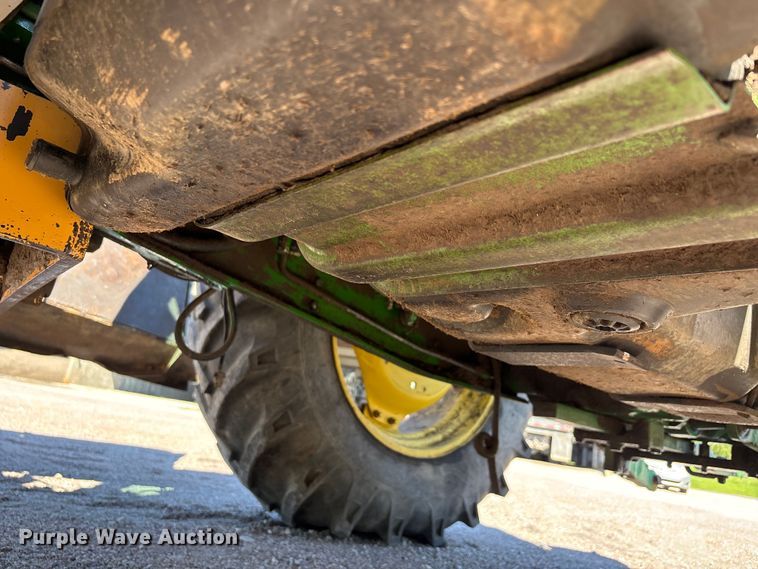 image for item ER3127 2000 John Deere 6110 tractor
