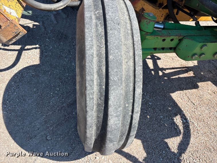 image for item ER3127 2000 John Deere 6110 tractor