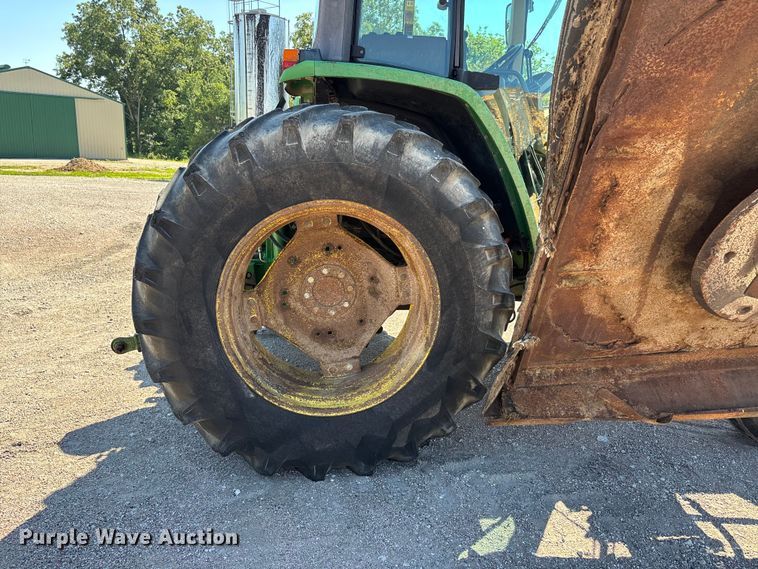 image for item ER3127 2000 John Deere 6110 tractor