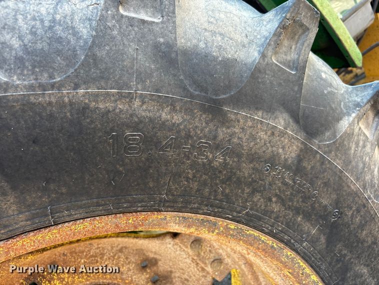 image for item ER3127 2000 John Deere 6110 tractor