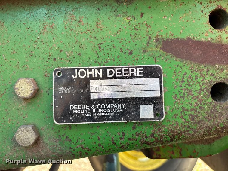 image for item ER3127 2000 John Deere 6110 tractor