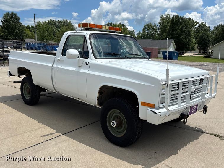image for item ER3143 1986 Chevrolet D30 Military Postal Unit pickup truck
