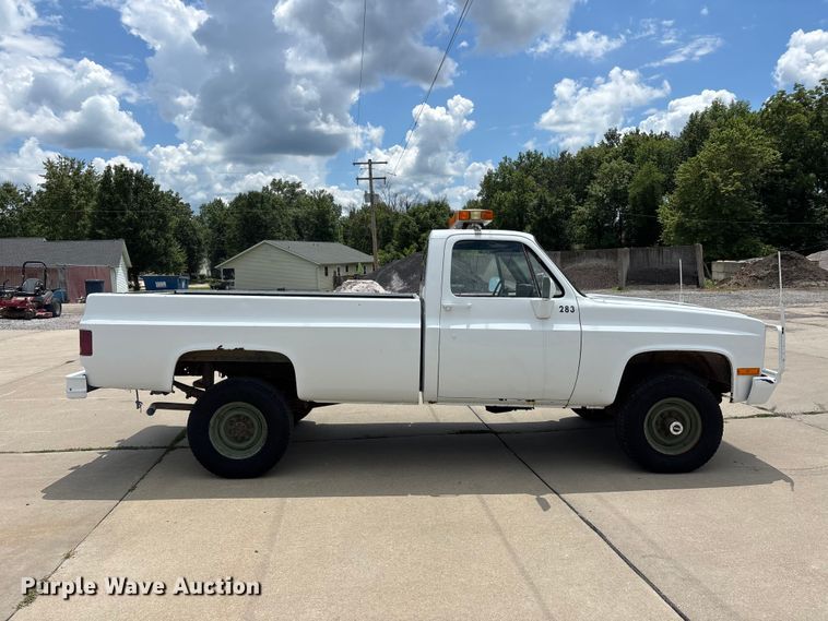 image for item ER3143 1986 Chevrolet D30 Military Postal Unit pickup truck