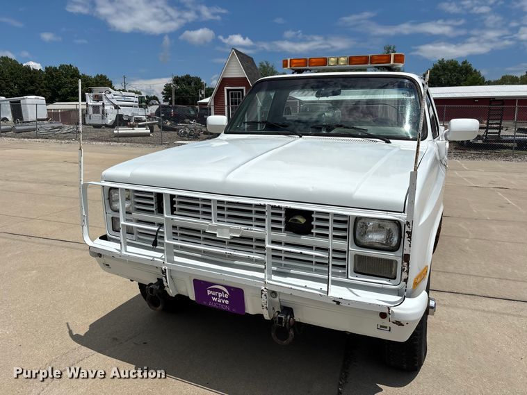 image for item ER3143 1986 Chevrolet D30 Military Postal Unit pickup truck