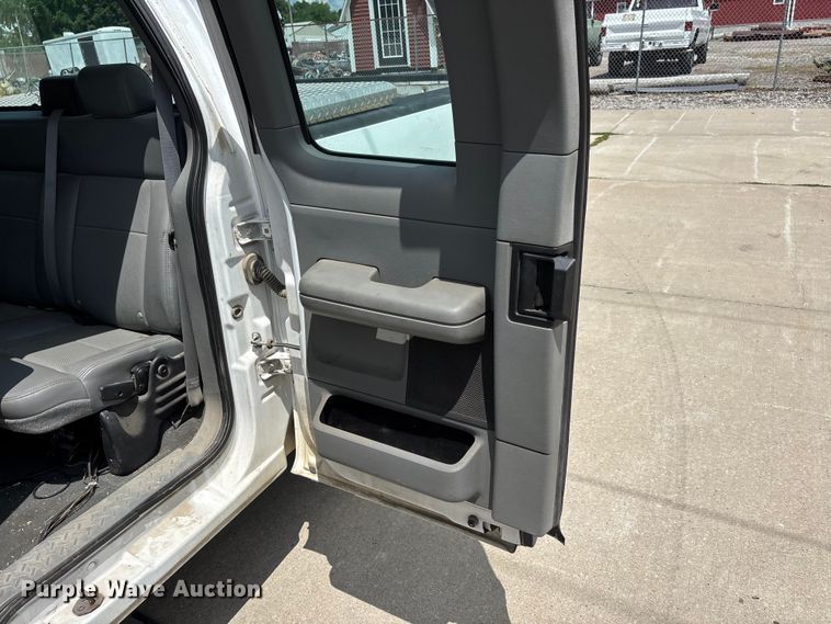 image for item ER3144 2006 Ford F150 Ext. Cab pickup truck