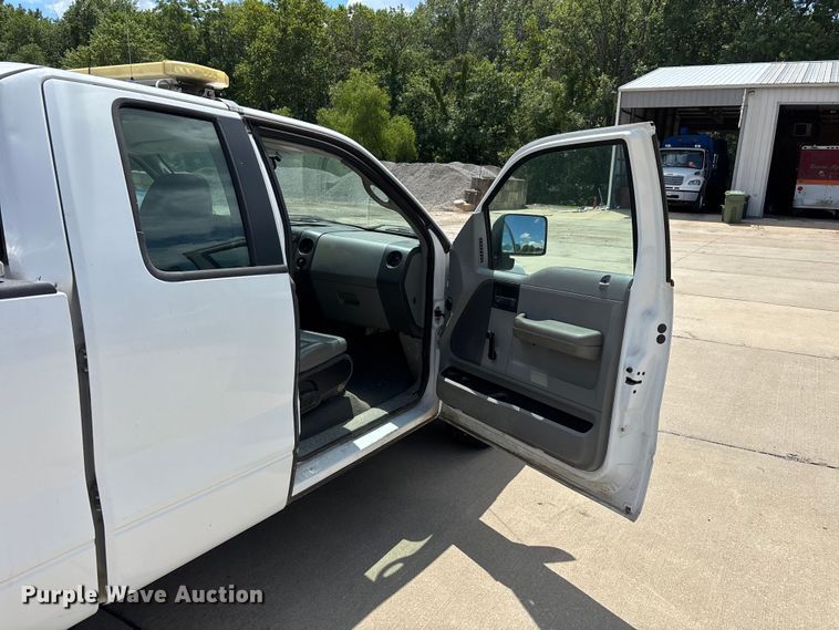 image for item ER3144 2006 Ford F150 Ext. Cab pickup truck