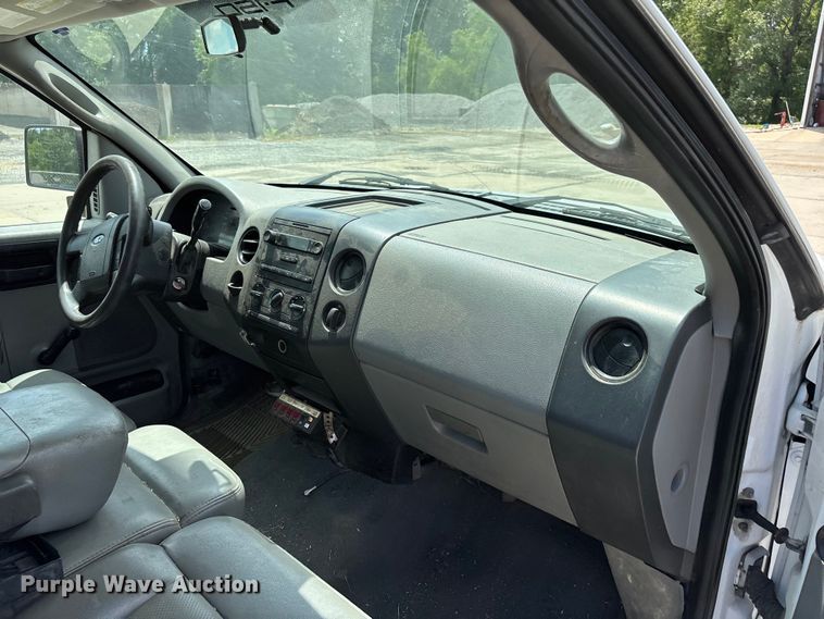 image for item ER3144 2006 Ford F150 Ext. Cab pickup truck
