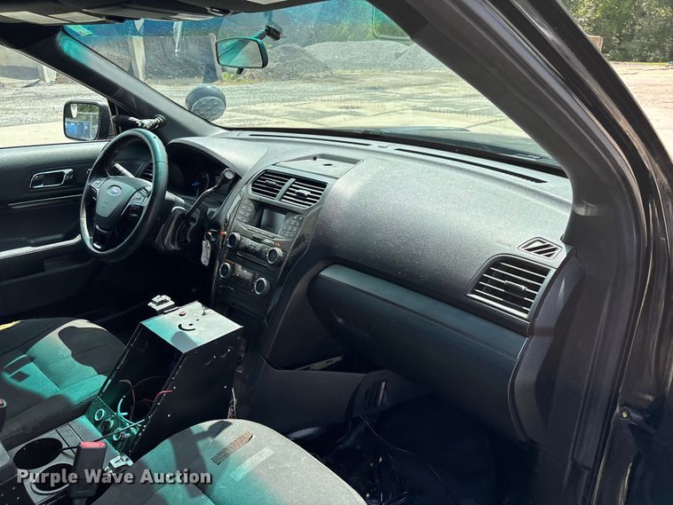 image for item ER3146 2016 Ford Explorer Police Interceptor SUV
